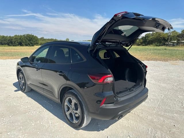 Used 2025 Ford Escape ST-Line AWD/4WD image 4