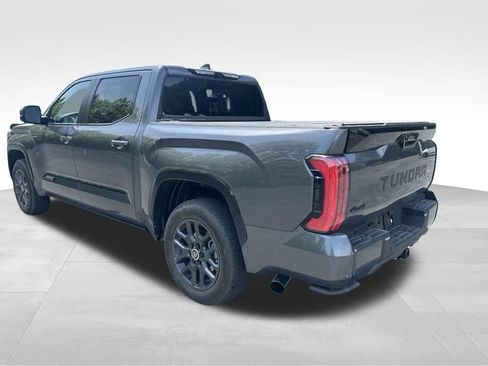 Used 2024 Toyota Tundra Platinum AWD/4WD image 3