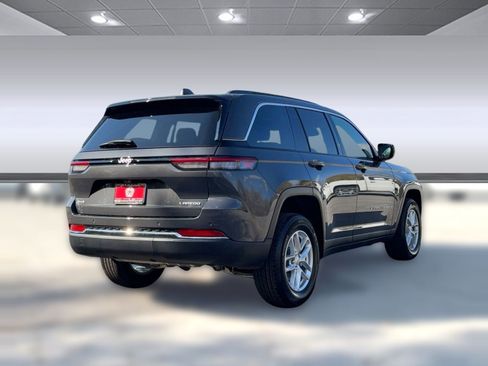 New 2025 Jeep Grand Cherokee Laredo X image 9