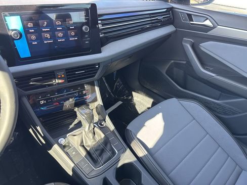 New 2026 Volkswagen Jetta SE FWD image 20