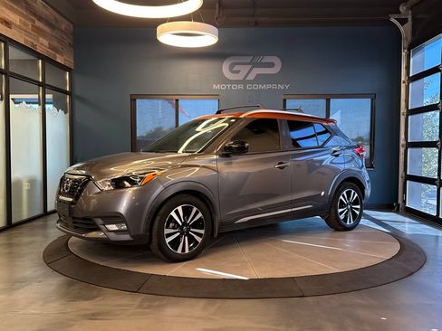 Used 2020 Nissan Kicks SR w/ Exterior Package FWD image 7