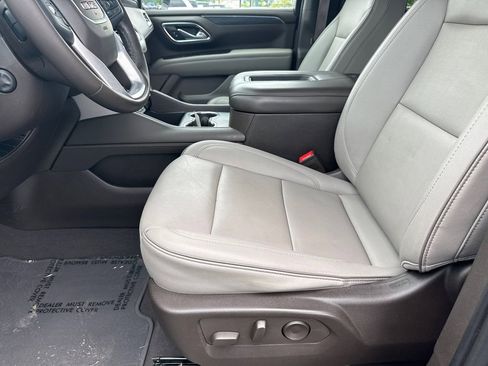 Used 2023 GMC Yukon XL SLT w/ SLT Luxury Package AWD/4WD image 10