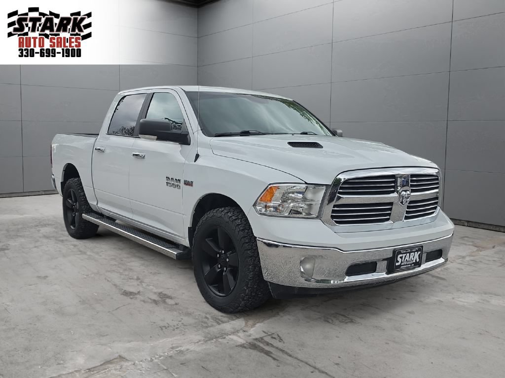 Used 2017 RAM 1500 Classic SLT w/ SLT Plus D←cor Group AWD/4WD image 7