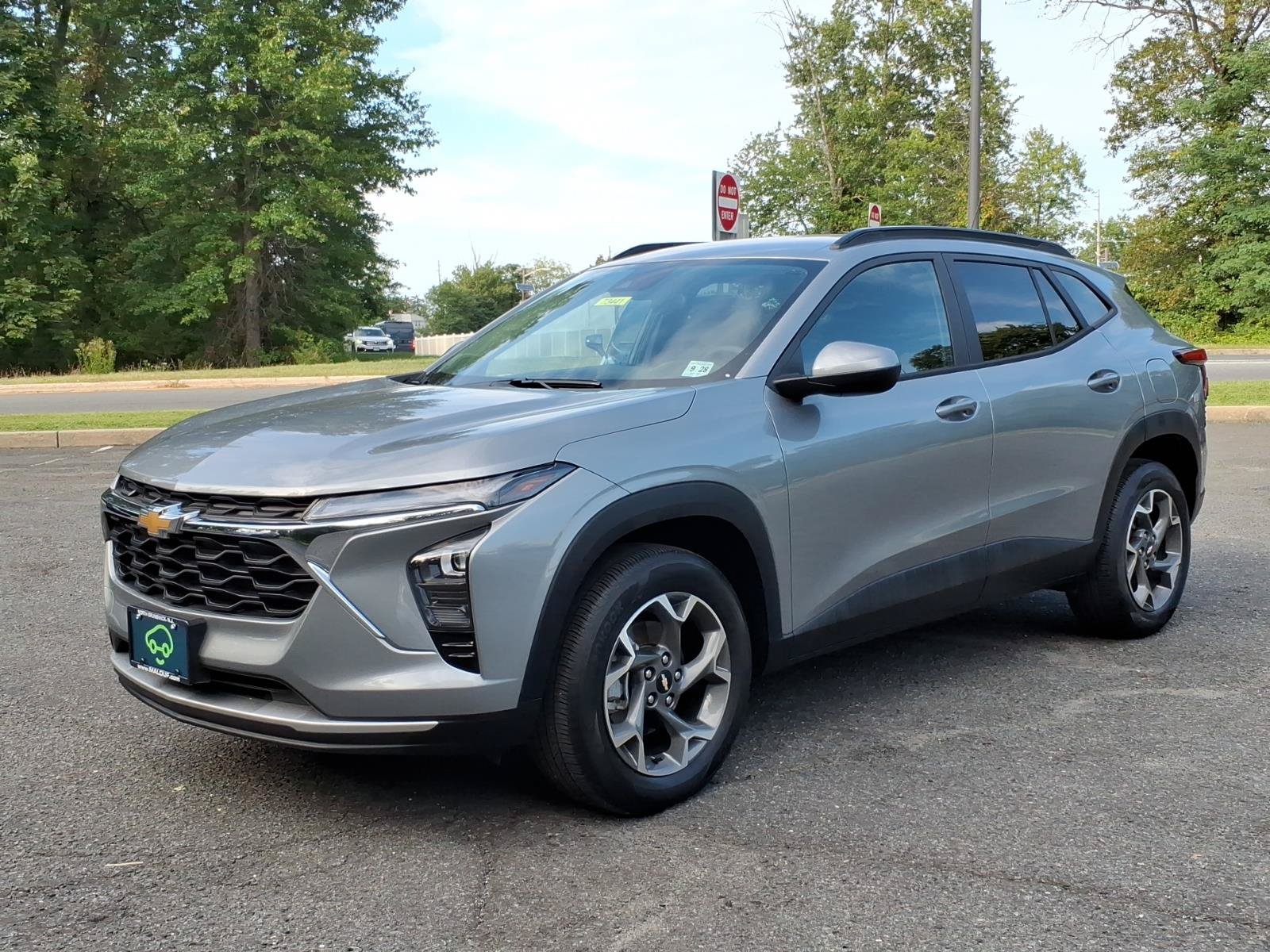 Certified 2024 Chevrolet Trax LT w/ Driver Confidence Package FWD image 3