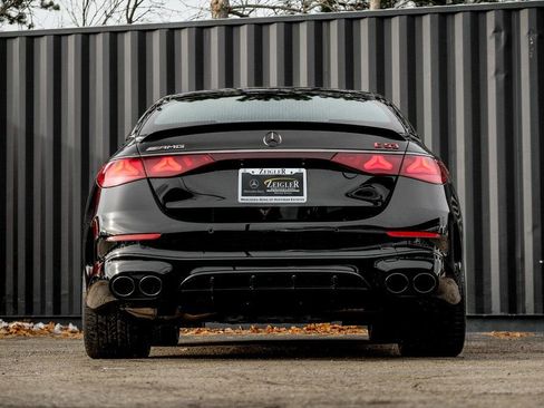 New 2026 Mercedes-Benz E 53 AMG e 4MATIC Sedan image 9
