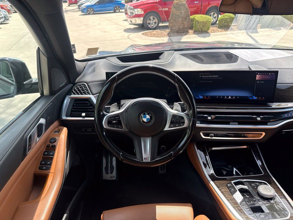 Used 2024 BMW X5 sDrive40i w/ M Sport Package RWD image 9
