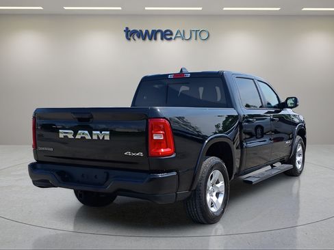Used 2025 RAM 1500 Big Horn AWD/4WD image 5