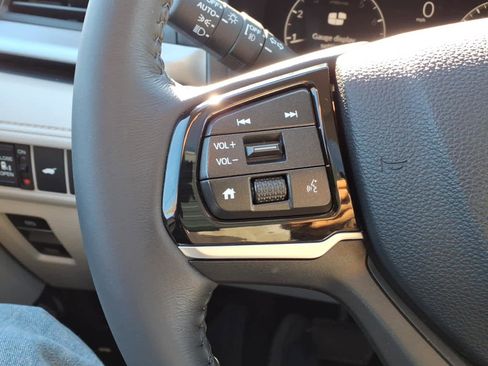 Used 2025 Honda Odyssey EX-L image 10