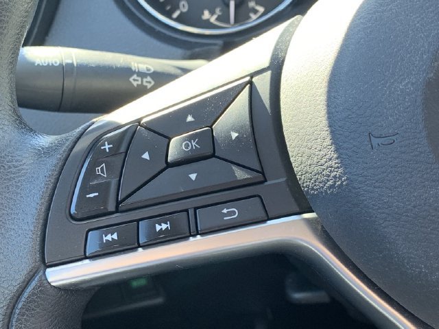 Used 2017 Nissan Rogue Sport SV FWD image 24