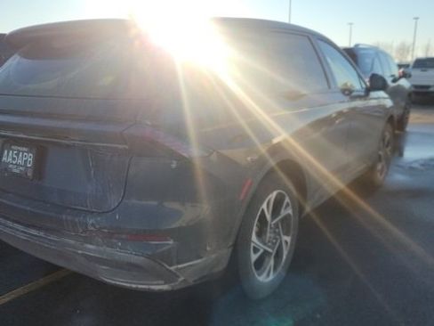 Used 2024 Lincoln Nautilus Premier w/ Equipment Group 102A image 6