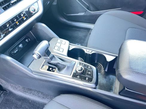 Used 2025 Kia Sportage LX image 41