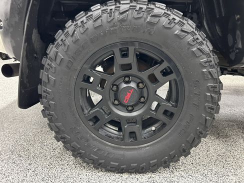 Used 2018 Toyota Tacoma SR w/ SR Convenience Package image 7