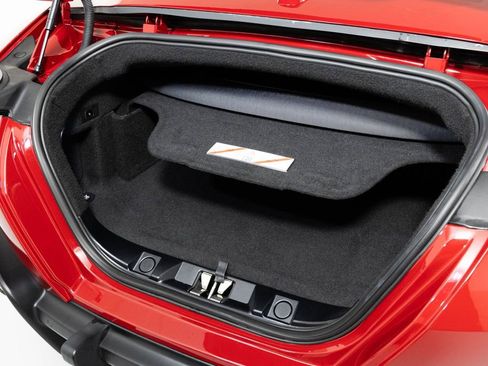 Used 2024 Ferrari Roma Spider image 29