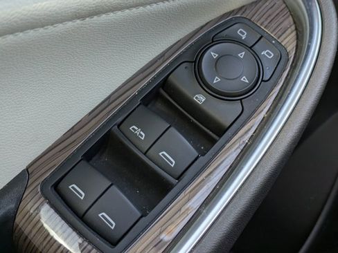 Used 2024 Chevrolet Malibu LT image 27