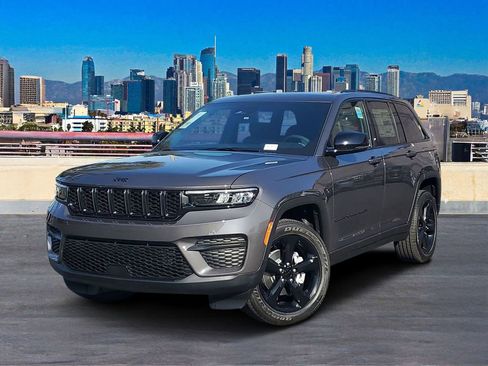 New 2025 Jeep Grand Cherokee Altitude image 2