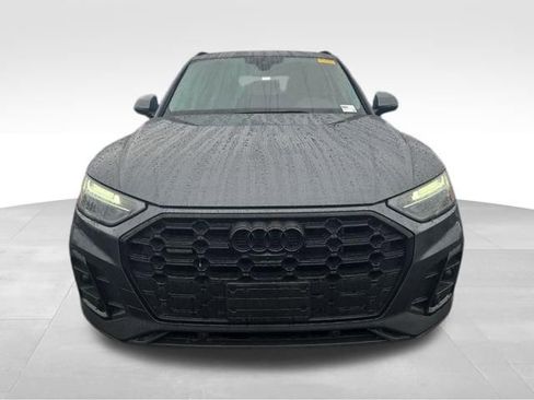 Used 2023 Audi Q5 e Premium Plus w/ Premium Plus Package image 2