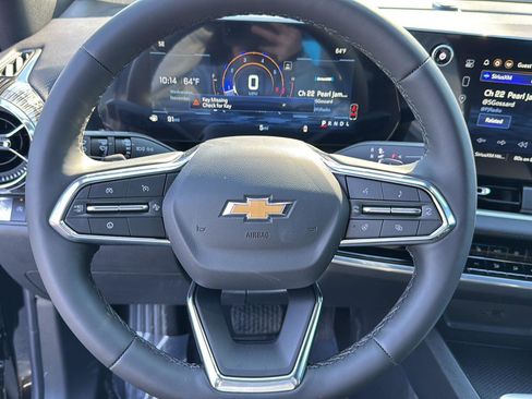 New 2026 Chevrolet Equinox LT w/ Convenience Package II image 17