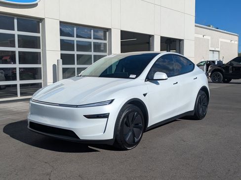 Used 2026 Tesla Model Y Long Range AWD/4WD image 10