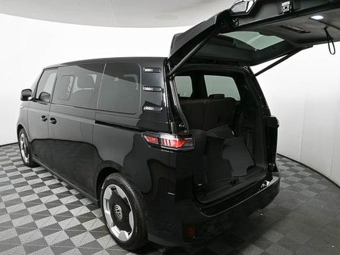 New 2025 Volkswagen ID. Buzz Pro S image 29