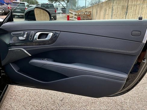 Used 2013 Mercedes-Benz SL 550 image 21