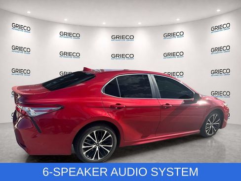 Used 2019 Toyota Camry SE FWD image 4