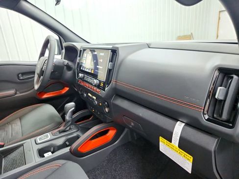New 2026 Nissan Frontier PRO-4X w/ Pro-4x Convenience Package image 36