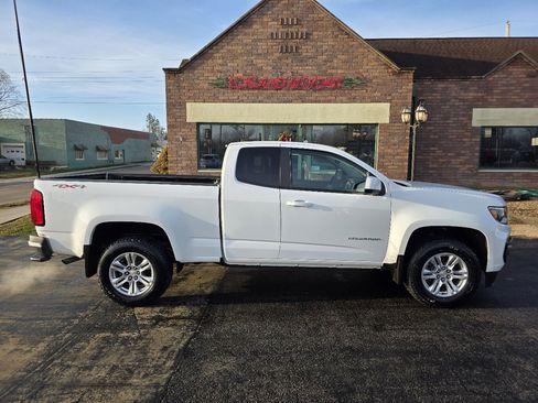 Used 2021 Chevrolet Colorado LT w/ Fleet Safety Package image 5