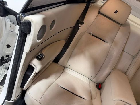 Used 2019 Rolls-Royce Wraith image 38