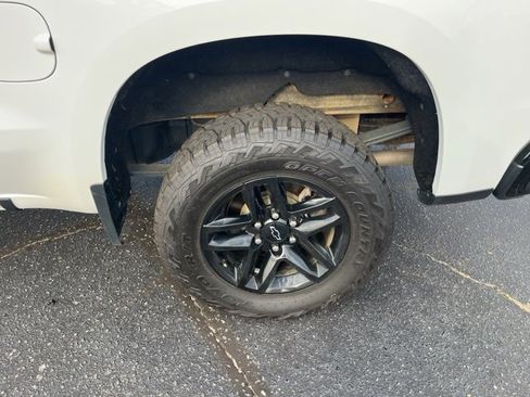 Used 2022 Chevrolet Silverado 1500 LT Trail Boss w/ Convenience Package II image 33