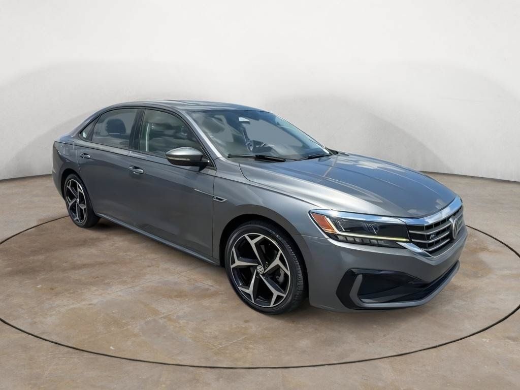 Used 2020 Volkswagen Passat 2.0T R-Line FWD image 2