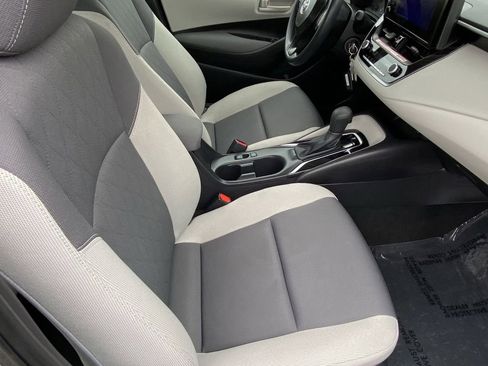 Certified 2025 Toyota Corolla LE image 12