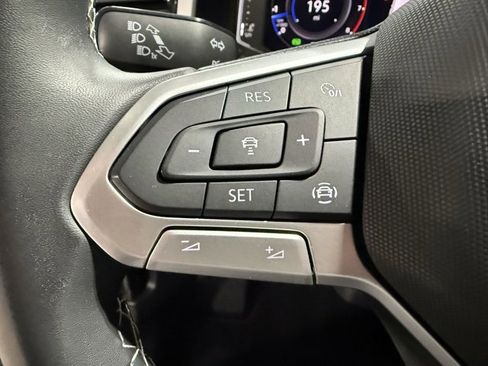 Used 2022 Volkswagen Atlas SEL image 15