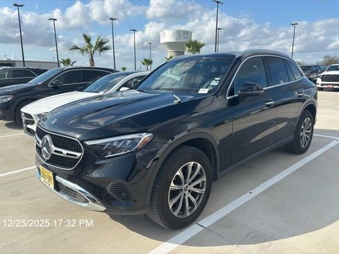 Used 2024 Mercedes-Benz GLC 300 4MATIC image 2