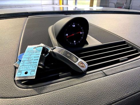 Certified 2019 Porsche Panamera 4 AWD/4WD image 21