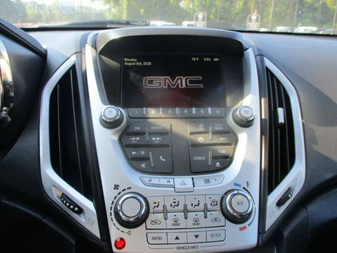 Used 2013 GMC Terrain SLE FWD image 17