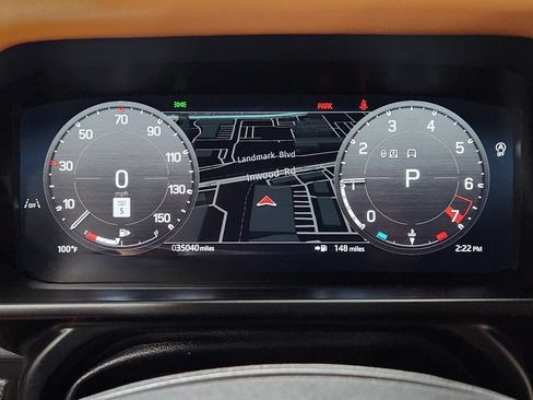 Used 2024 Land Rover Defender 130 X-Dynamic SE AWD/4WD image 32