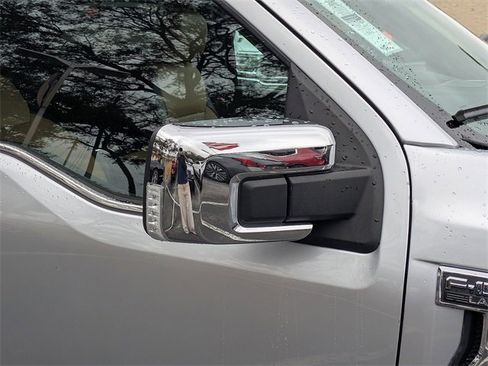 Used 2023 Ford F150 Lariat image 11