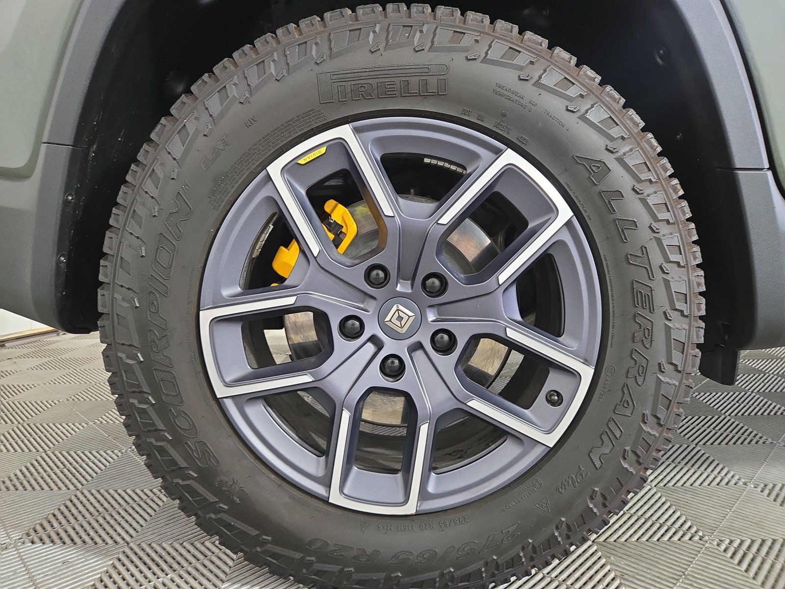 Used 2022 Rivian R1T Launch Edition AWD/4WD image 12