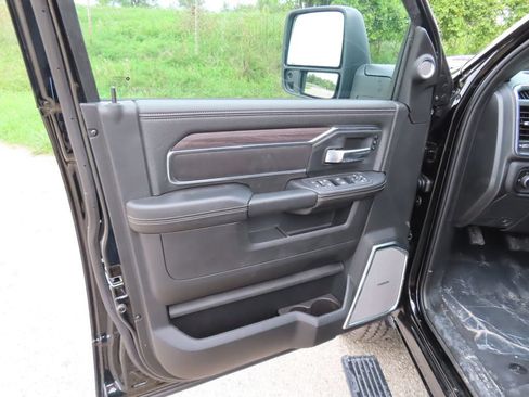 New 2026 RAM 3500 Laramie AWD/4WD image 25