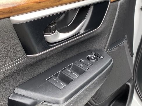 Used 2021 Honda CR-V EX image 11