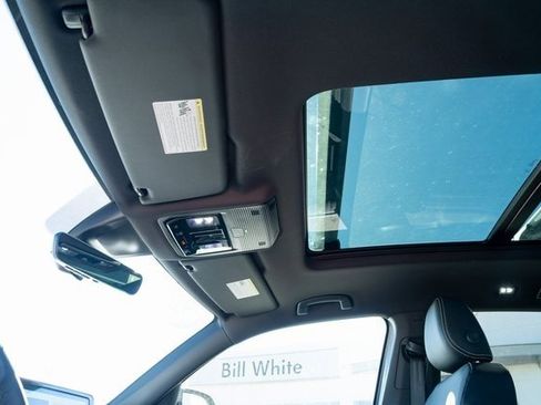 New 2026 Volkswagen Atlas Cross Sport SEL R-Line image 17