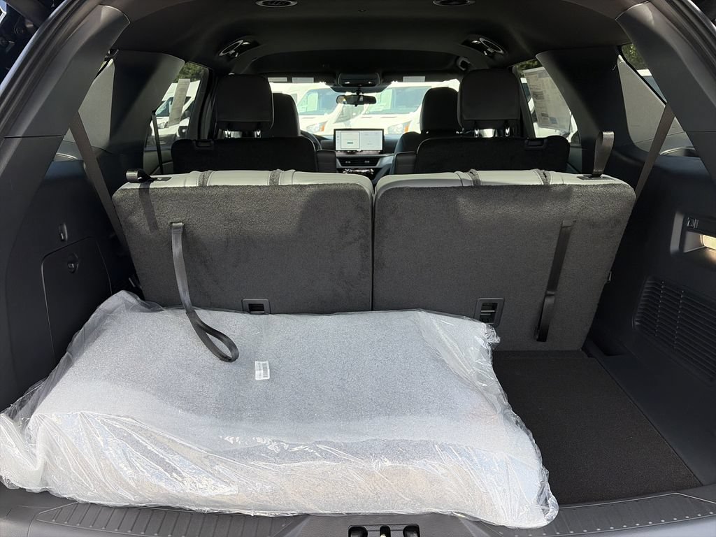 New 2027 Ford Explorer Active w/ Active Comfort Package RWD image 31