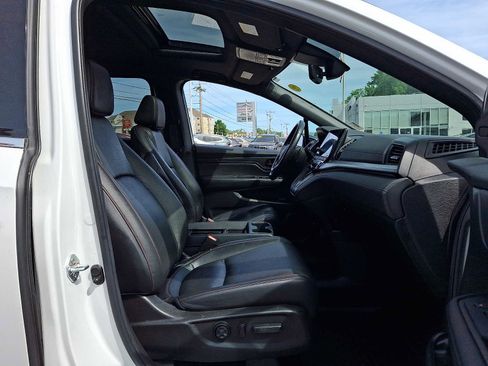 Used 2023 Honda Odyssey Sport image 18