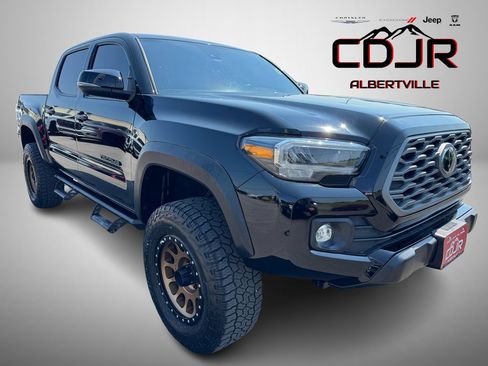 Used 2023 Toyota Tacoma TRD Off-Road image 1