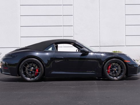 Used 2026 Porsche 911 Carrera GTS RWD image 15