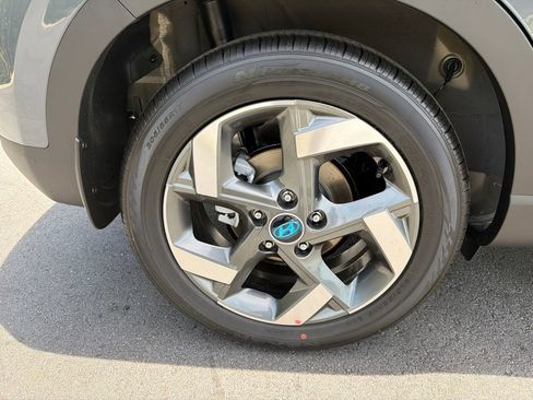 New 2026 Hyundai Venue SEL FWD image 18