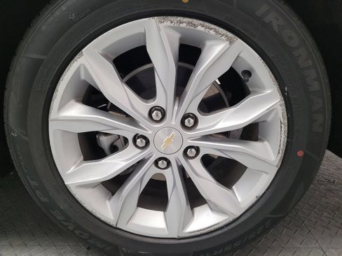 Used 2022 Chevrolet Malibu LT FWD image 31