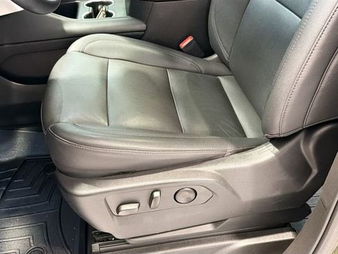 Certified 2022 Chevrolet Tahoe Z71 w/ Luxury Package image 20