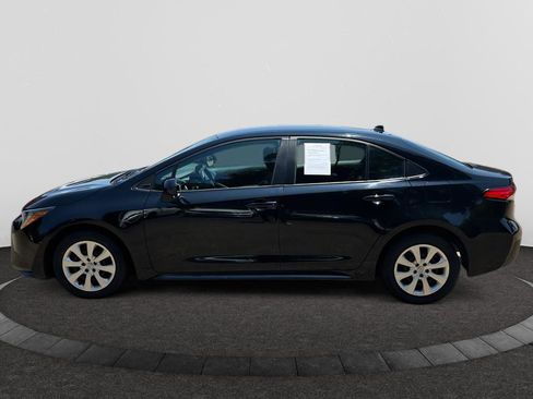 Used 2024 Toyota Corolla LE FWD image 2