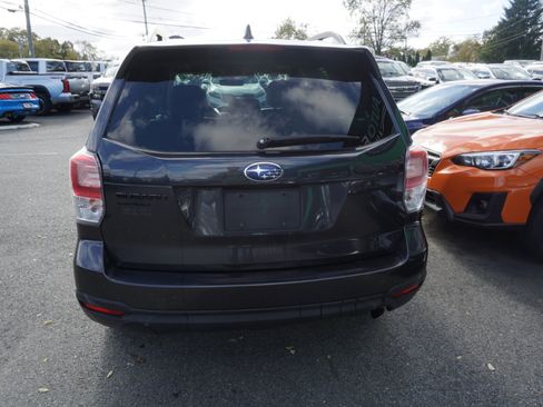 Used 2018 Subaru Forester 2.5i Premium image 5
